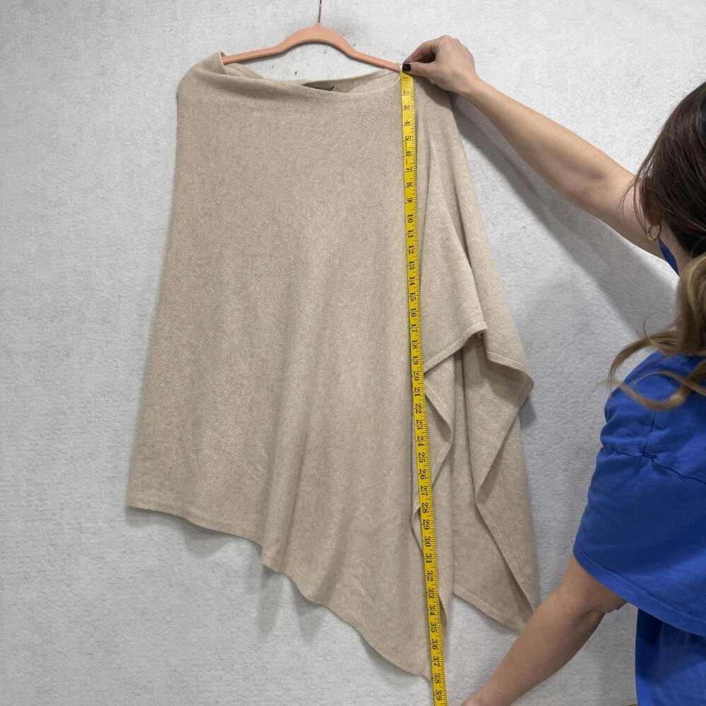 Vineyard Vines Poncho Womens Medium Large Beige Cashmere Asymmetrical Knit Wrap - Picture 3 of 5